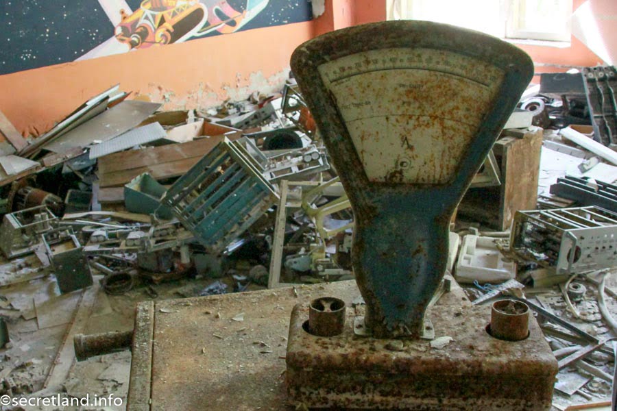Old mechanical scales