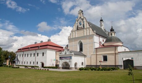 Санктуарій Летичівської Богородиці та Летичівський замок