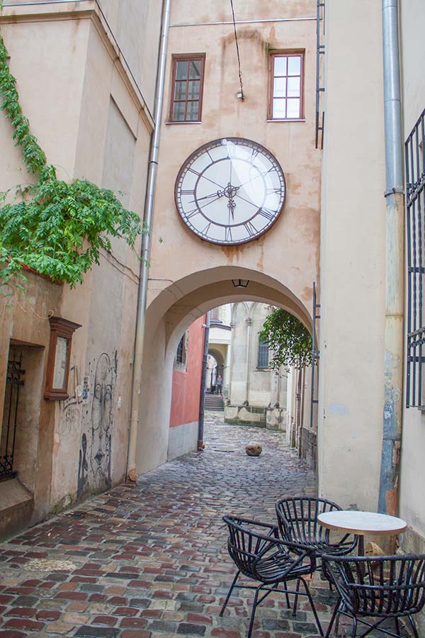 Армянский дворик