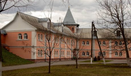 Свято-Троицкий Густынский монастырь