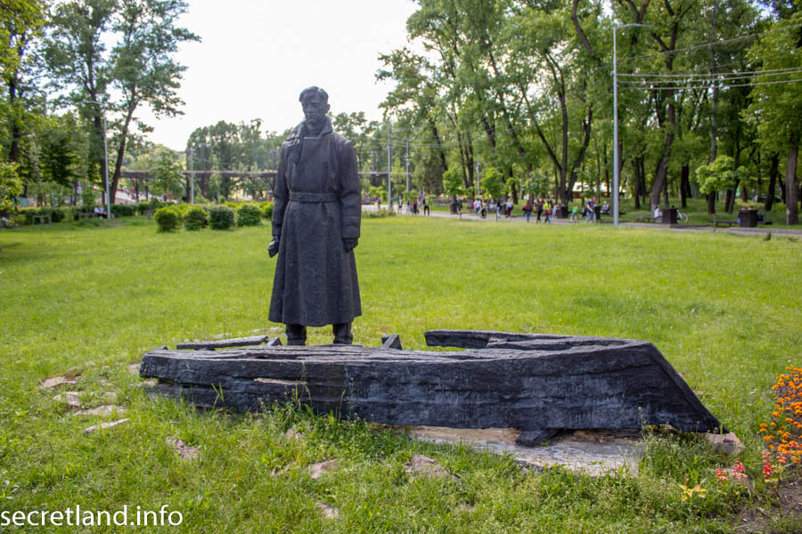 Мемориал уничтоженному поселку водников
