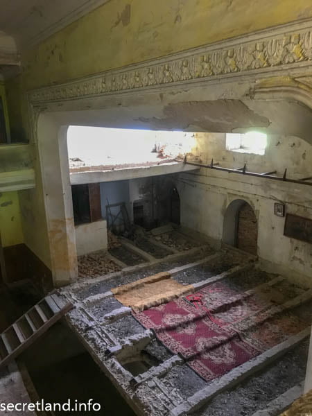 Театральный зал в дворце Грохольских в Червоном