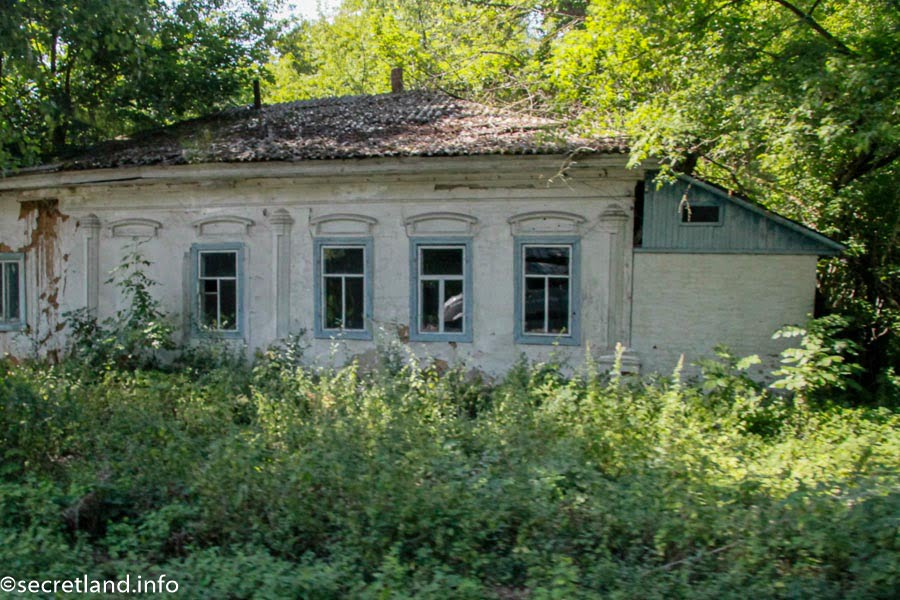 Abandoned house in Chernobyl