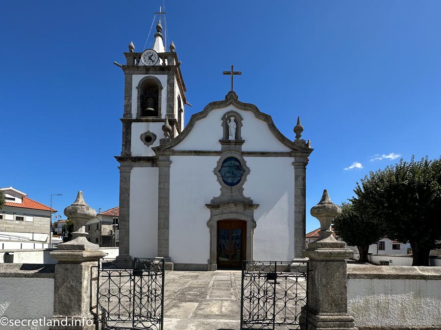 Igreja Matriz da Paróquia de São Tiago de Vila Nova de Anha