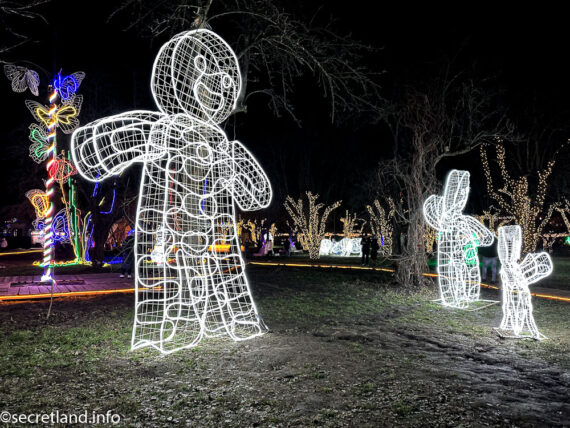 «Illuminarium. Магія світла»