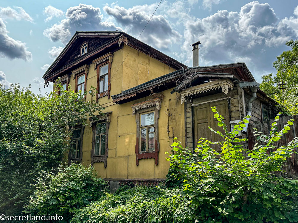 Старовинний будинок на Олегівській