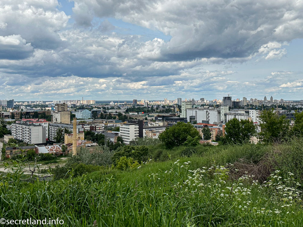 Вид на Поділ, вулицю Кирилівську