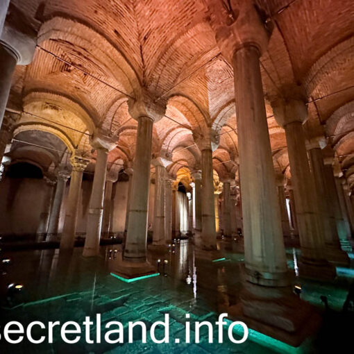 Цистерна Базиліка в Стамбулі