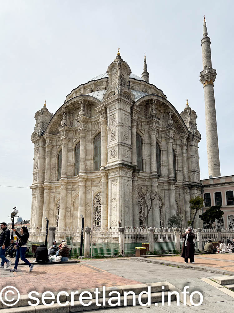 Büyük Mecidiye Camii - мечеть в Ortaköy